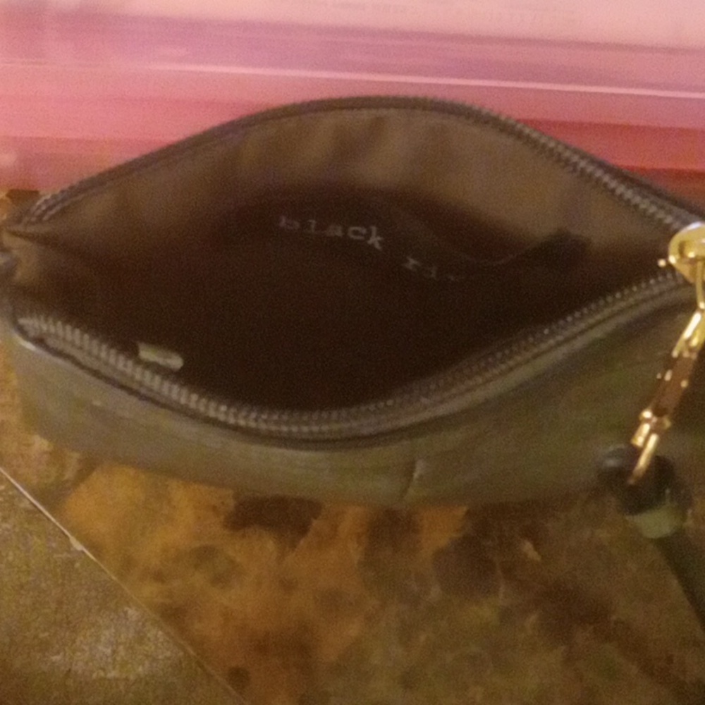 Wristlet - Picture 3 of 3